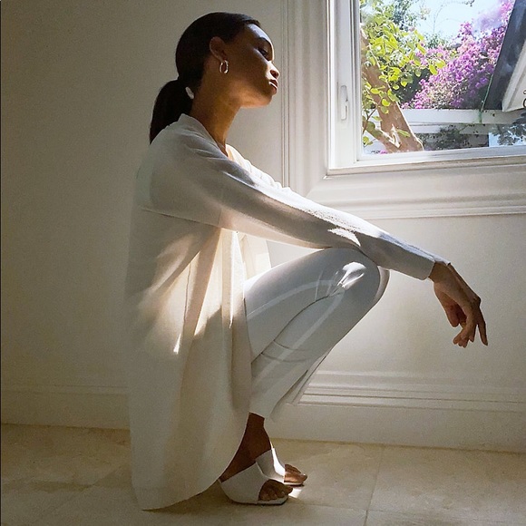 New Aritzia Babaton Beige White Lucida Summer Mesh Cardigan xxs 2xs 0 00 - Picture 3 of 7